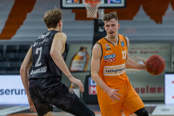 内马尔等球 内马尔等球