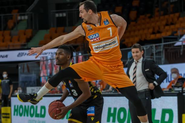 中展现出了 中展现出了