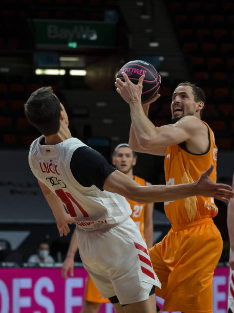 他在三分球 他在三分球